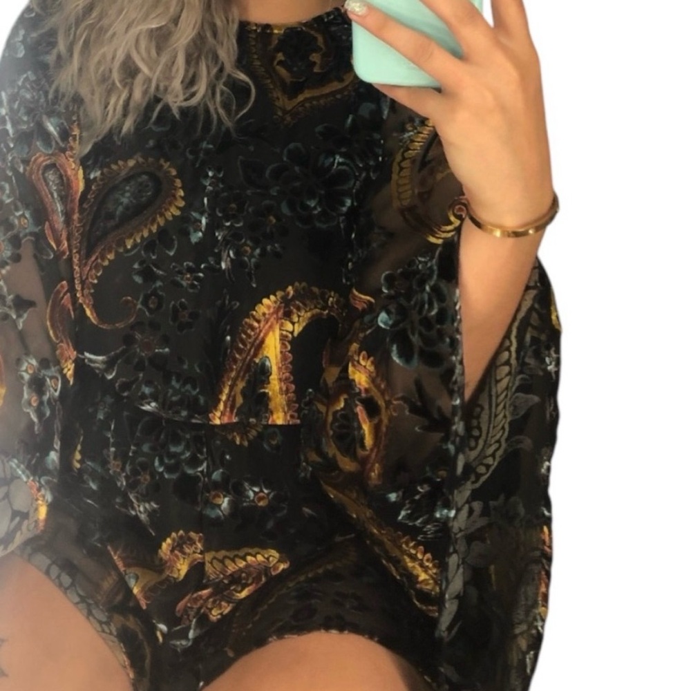Open back Velvet paisley romper - Picture 7 of 10